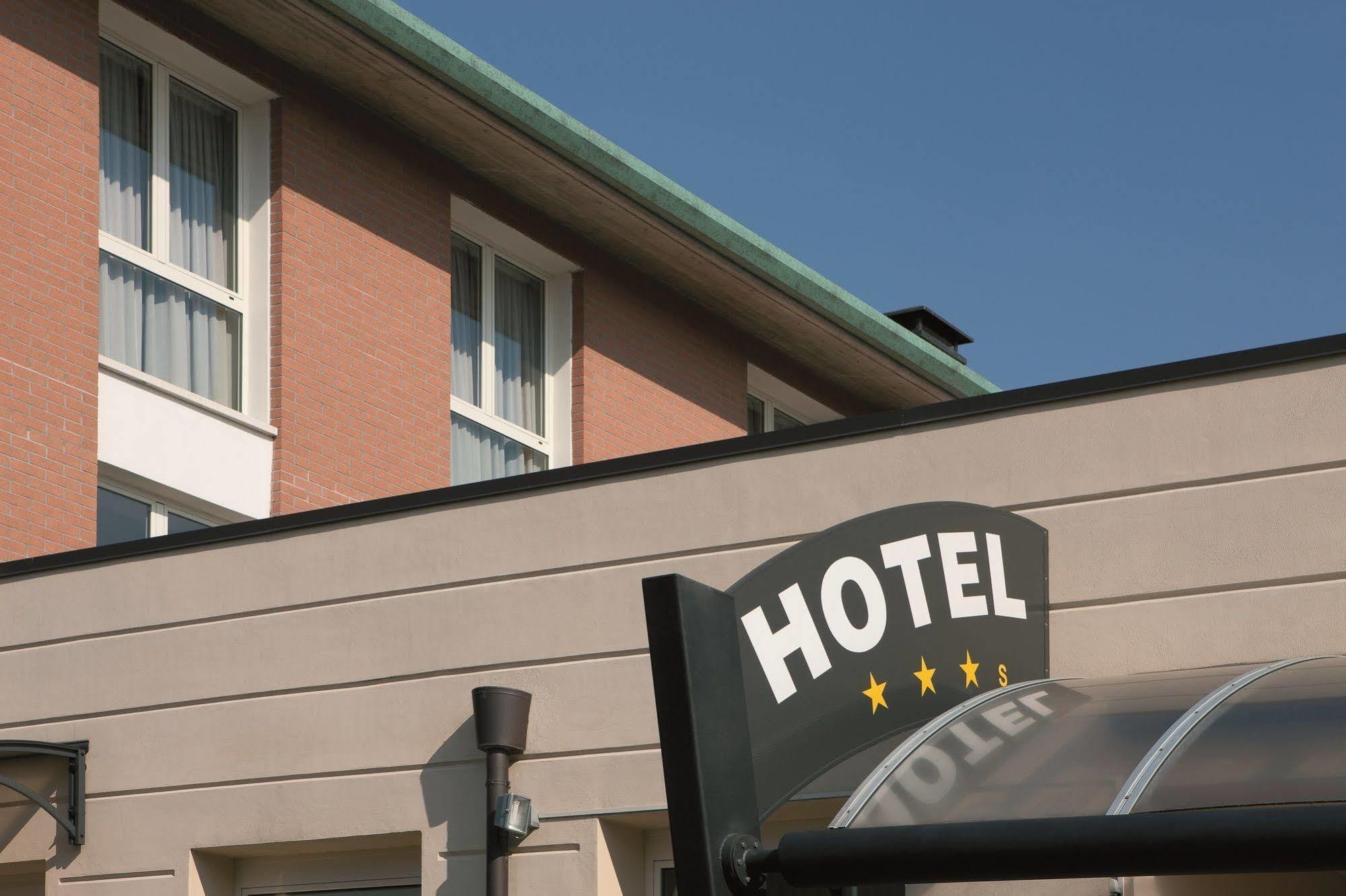 Hotel Rosso Frizzante Sorbara Exterior foto
